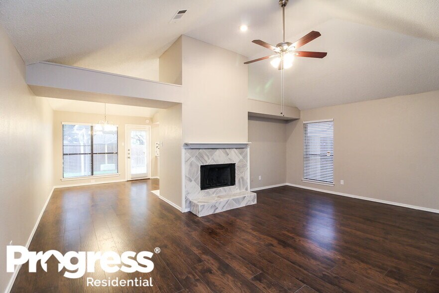 Building Photo - 3309 Country Creek Ln