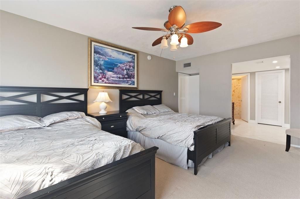 Building Photo - 3750 Galt Ocean Dr