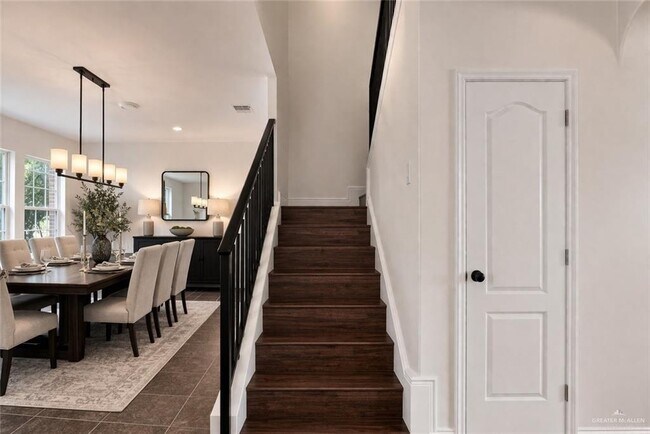 Building Photo - 10 Sweet Ln