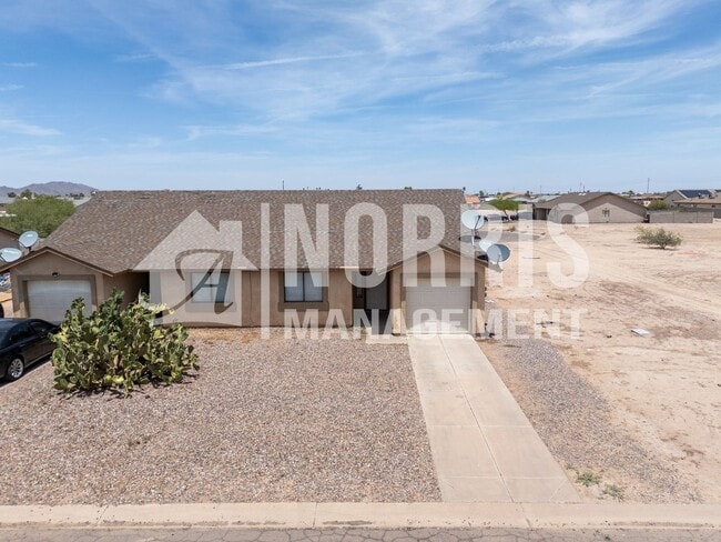 Building Photo - Perfect Duplex in Arizona City