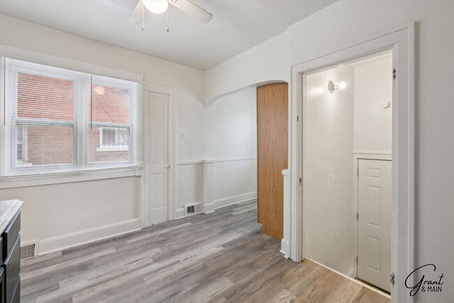 Building Photo - 3 bedroom $1450