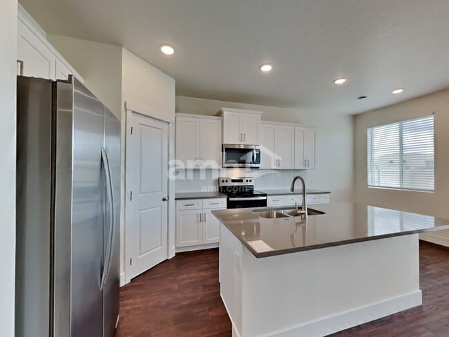 Building Photo - 11535 W Mesquite St