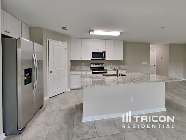 Building Photo - 10231 Old Dixie Hwy