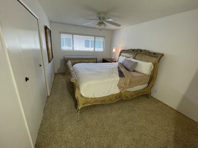 Building Photo - 5908 Stockdale Hwy