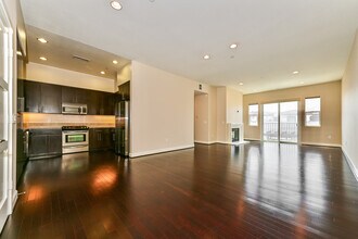 Building Photo - 10878 Bloomfield St