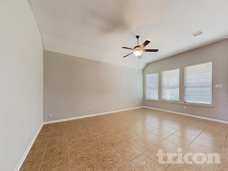 Building Photo - 410 Heatherton Hill Dr