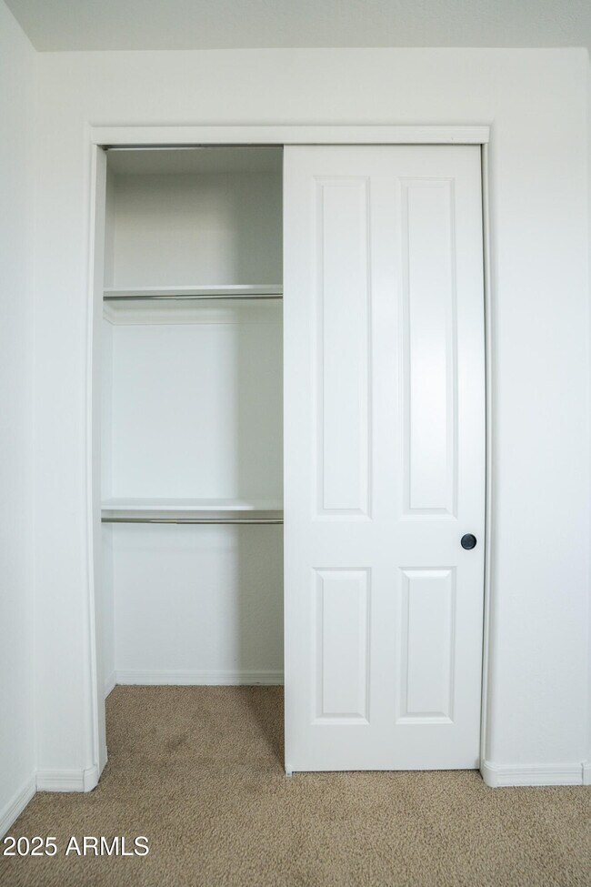 Building Photo - 4368 N Pioneer Dr