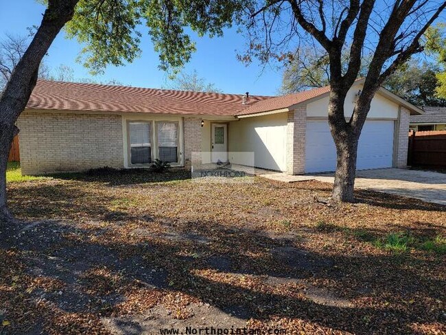 Building Photo - Charming 3 bedroom home ready for immediat...