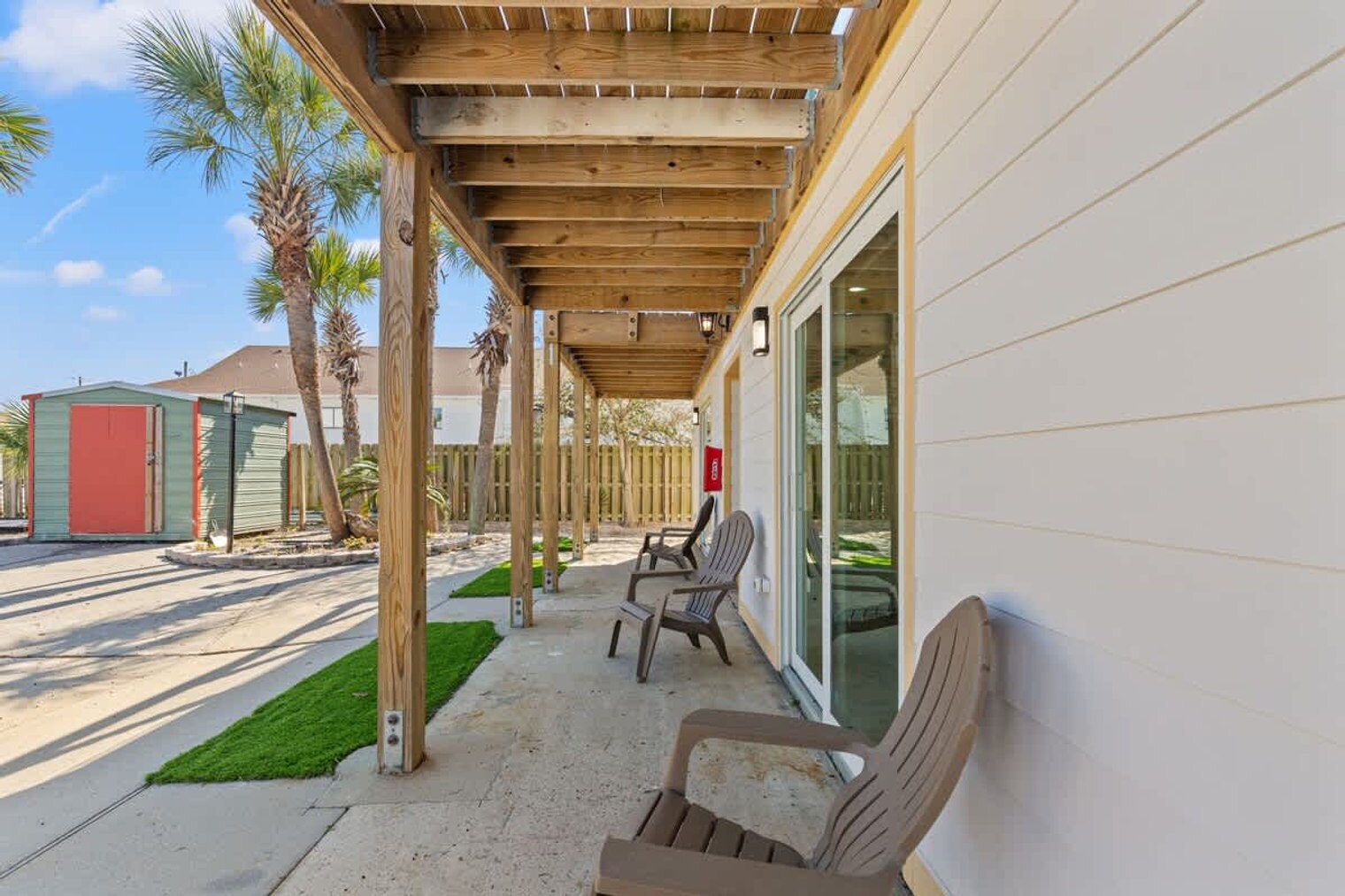 Building Photo - 8115 Thomas Dr