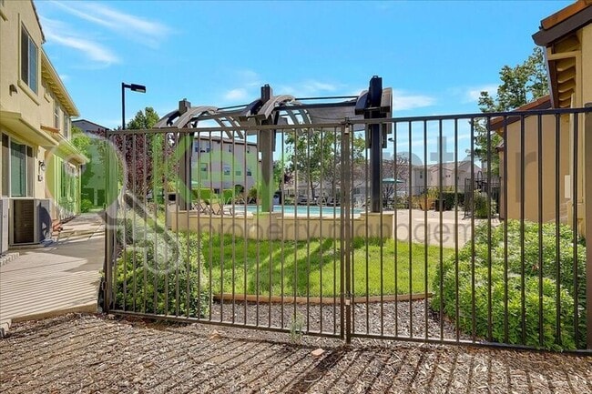 Building Photo - 5301 E Commerce Way