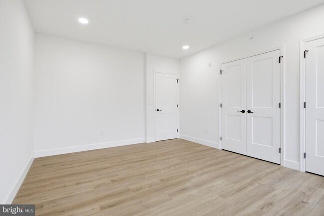 Building Photo - 100 W Front St