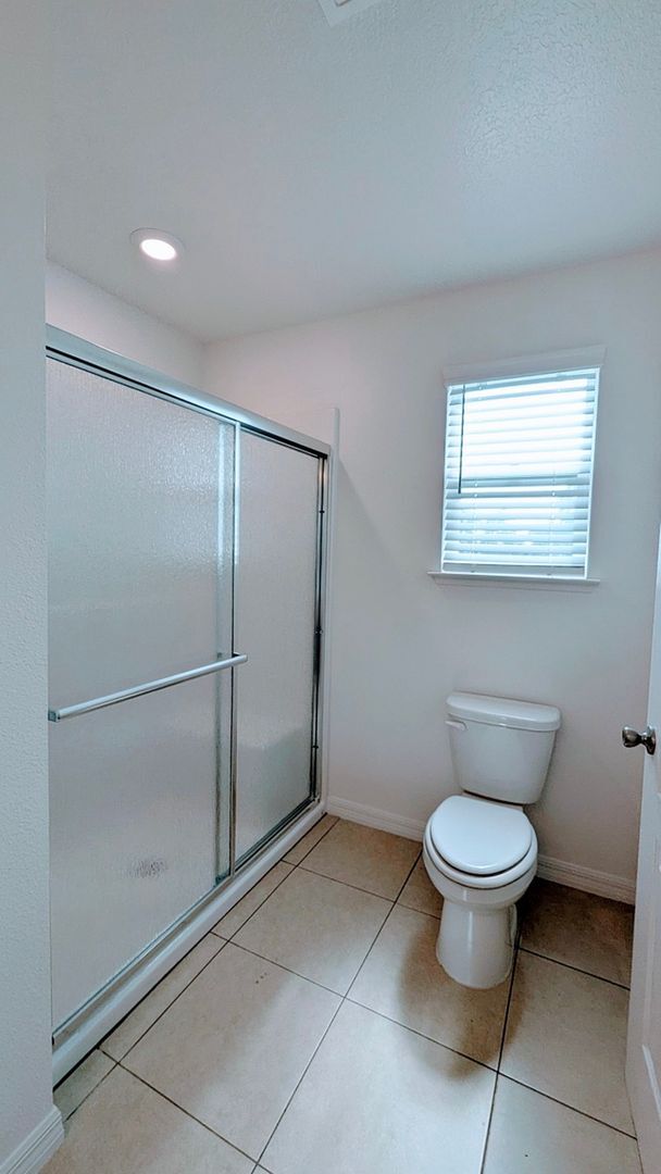 Building Photo - BEAUTIFUL 3-BEDROOM, 3-BATHROOM LUXURY TOW...