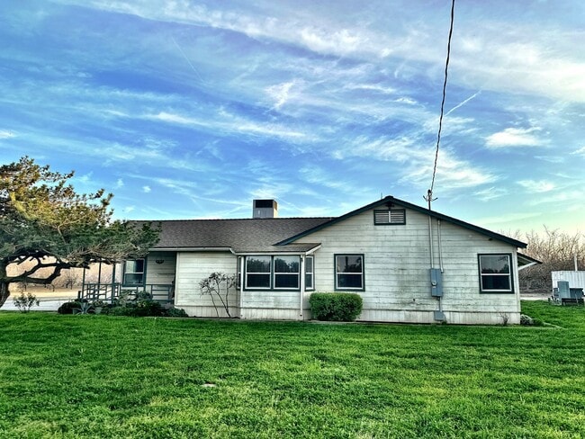 Building Photo - 14733 Jackson Ave