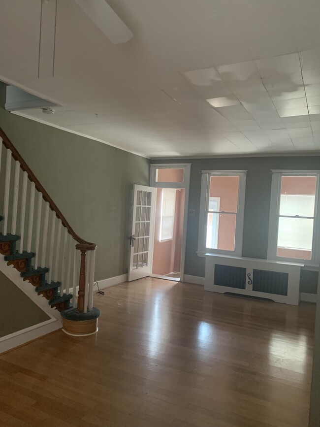 Building Photo - 3417 Almond St