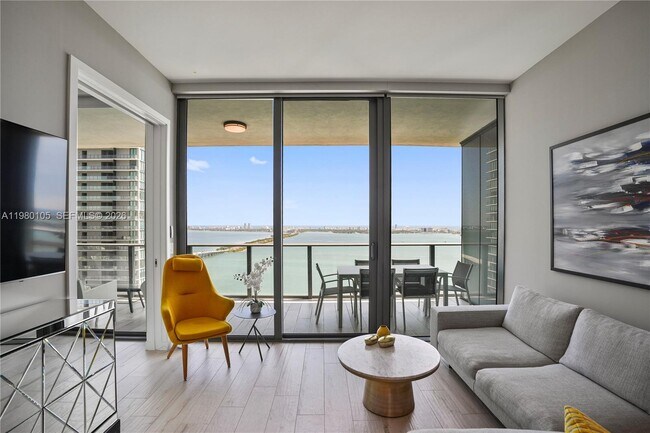 Building Photo - 480 NE 31st St