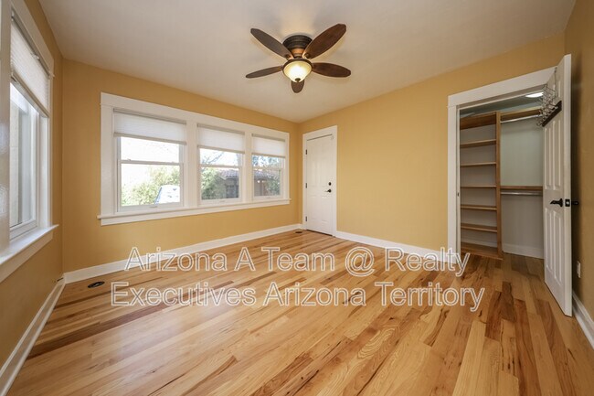 Building Photo - 2221 1st St