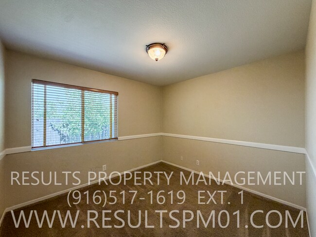 Building Photo - 208 Stavros Ct