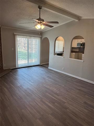 Building Photo - 3402 Green Hill Dr