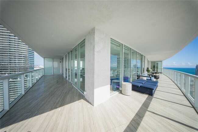 Building Photo - 450 Alton Rd