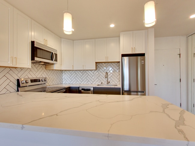 Primary Photo - 1504 Newlands Ave