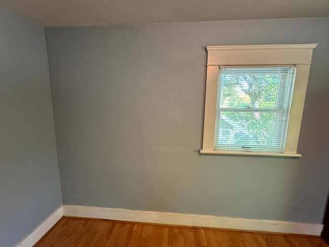 Building Photo - 4 Bedroom House Near Downtown Eugene