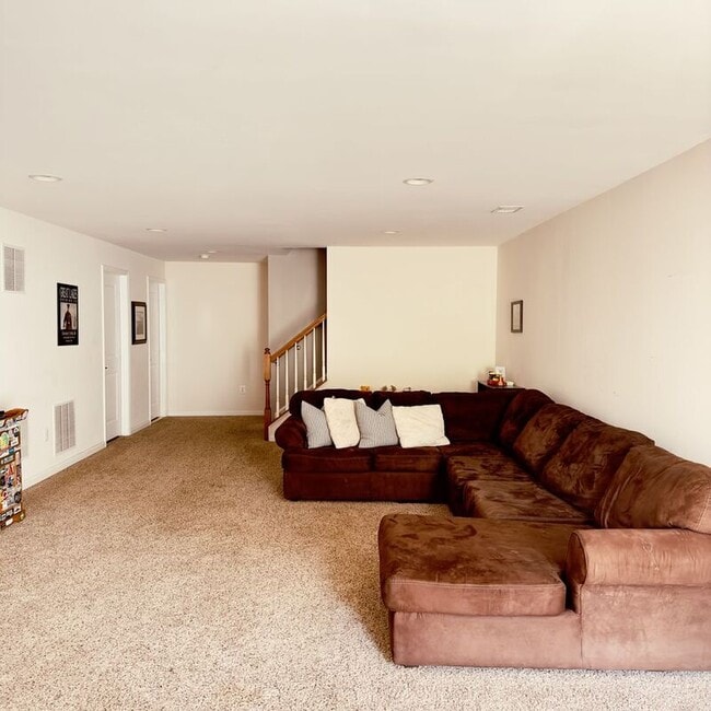Building Photo - 4536 Briarwood Dr