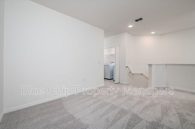 Building Photo - 34200 Cinder Wy