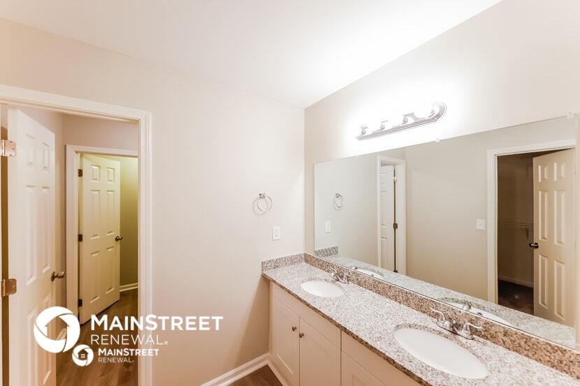 Building Photo - 1208 Riverford Dr