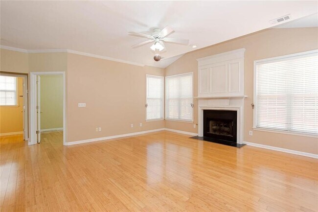 Building Photo - 3008 Donamire Ave NW