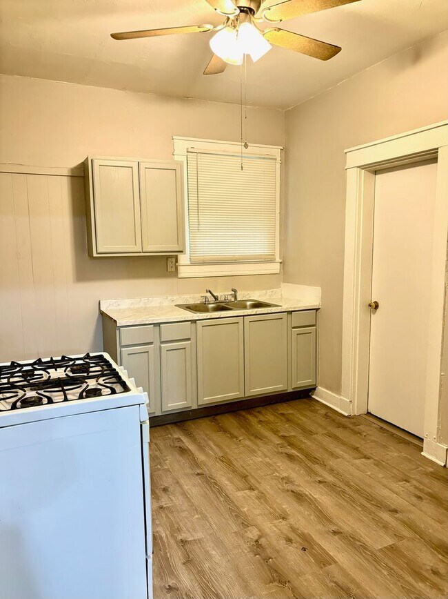 Building Photo - Updated home in West Louisville now availa...
