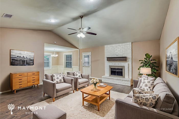 Building Photo - 152 Bastrop St