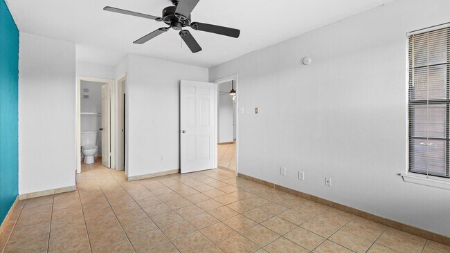 Building Photo - Spyglass Hill