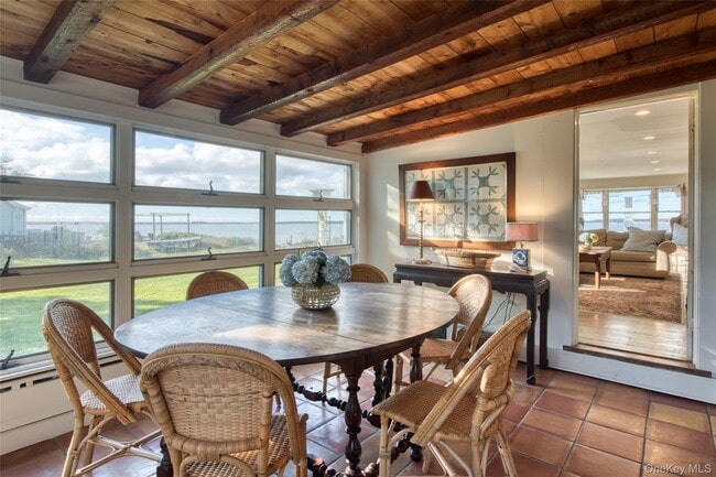 Building Photo - 152 King St