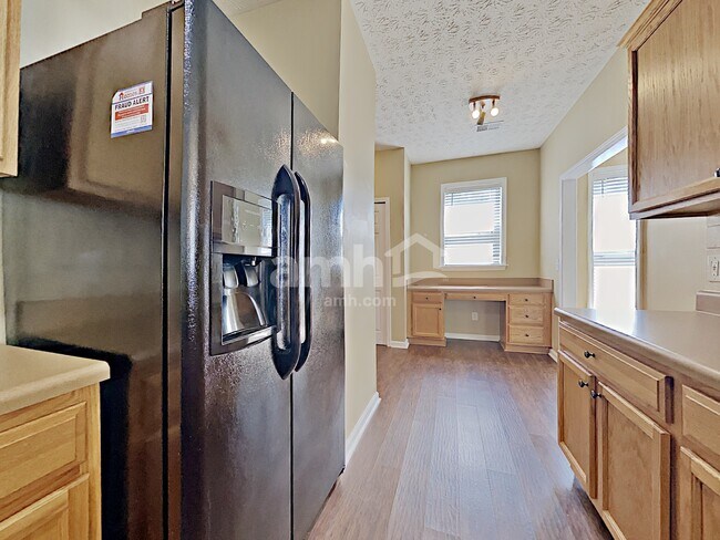 Building Photo - 409 Avery Ct