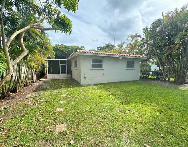 Building Photo - 5710 SW 55th St