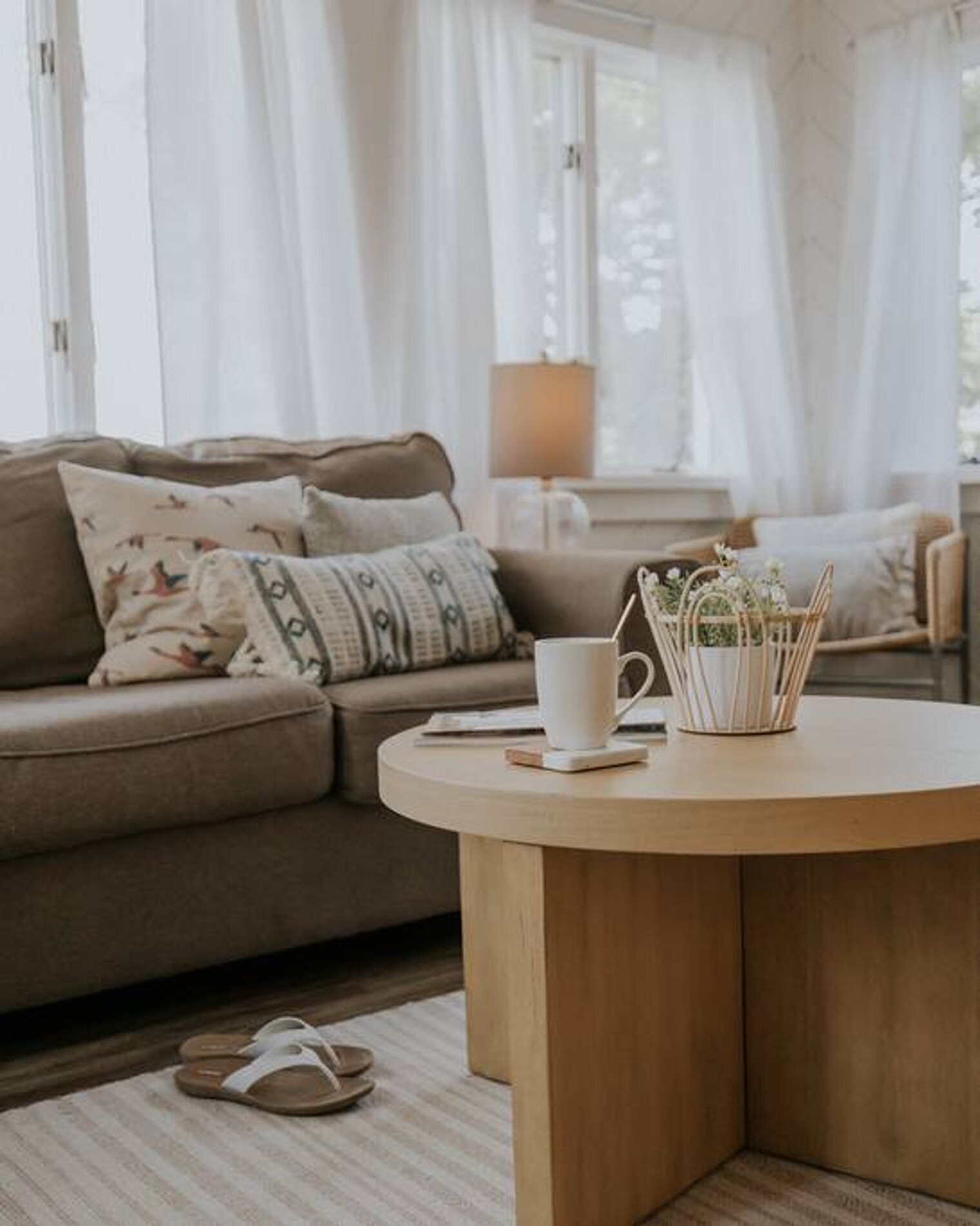 Building Photo - 3 S Surrey Ave