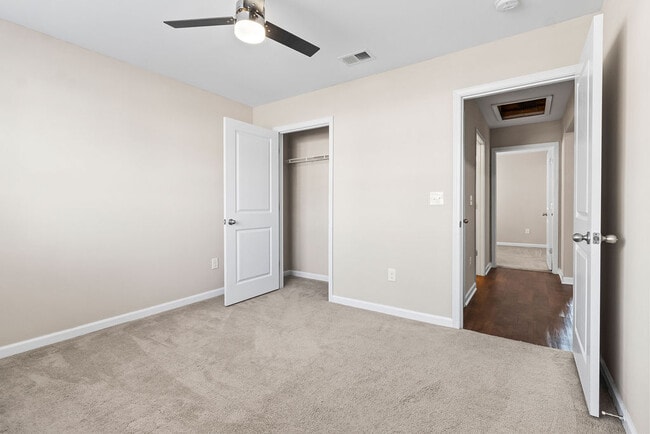 Building Photo - Mountain Ash home