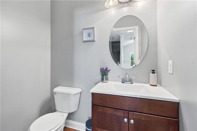 Building Photo - 52 Thomas Pl Dr