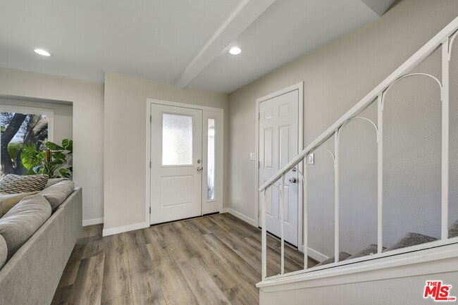 Building Photo - 19358 Alcona St