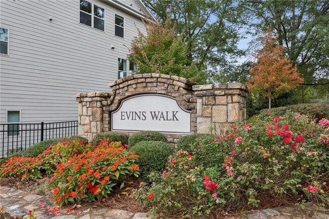 Building Photo - 1368 Live Oak Ln