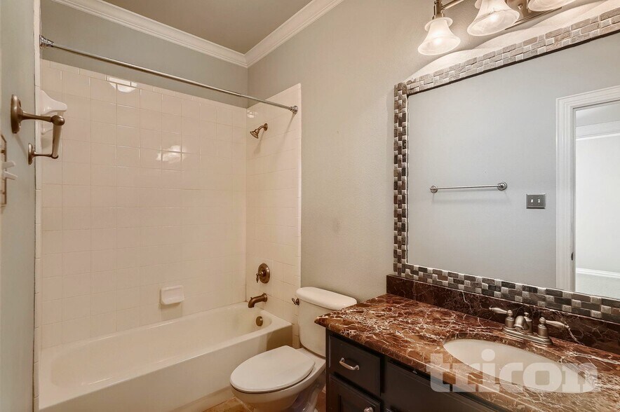 Building Photo - 2240 27th Ave Ct