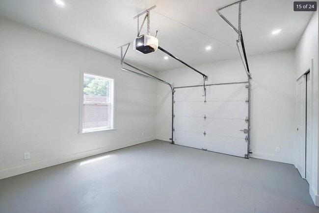 Building Photo - 4718 Depew Ave