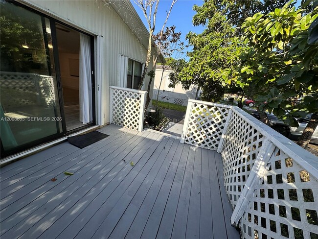 Building Photo - 3028 SW 50th St