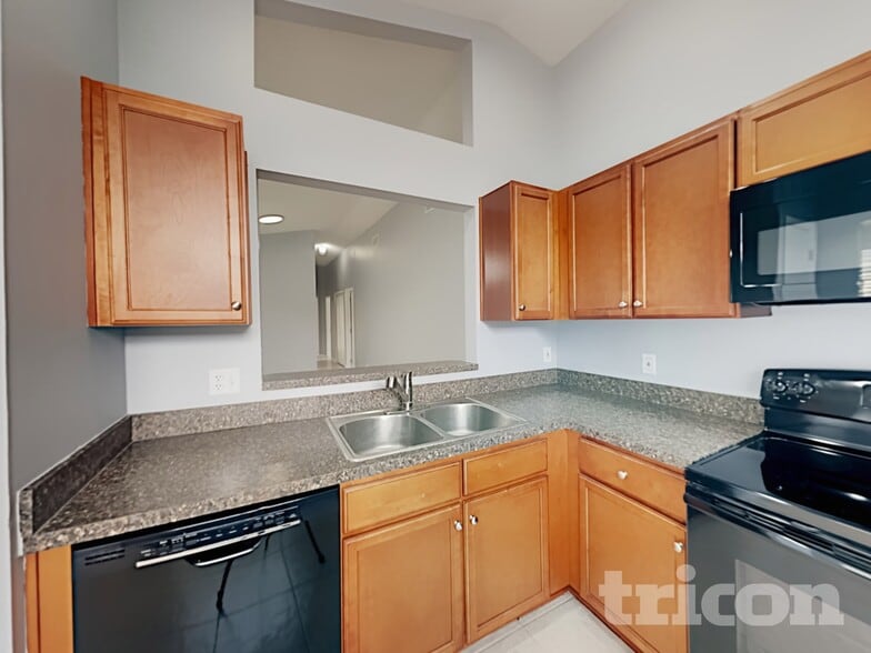 Building Photo - 9808 Red Clover Ave