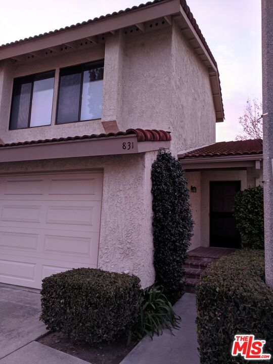 Building Photo - 831 Whitewater Dr