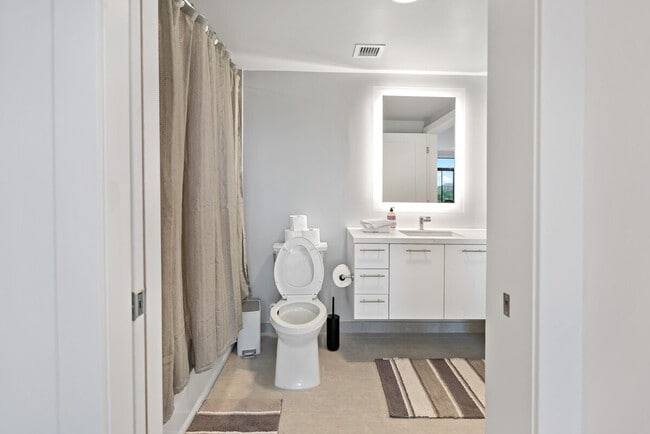 Building Photo - 635 S St NW