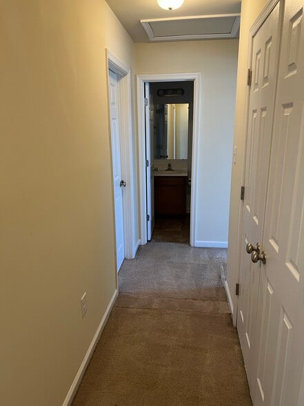 Building Photo - 36 Defy Ln