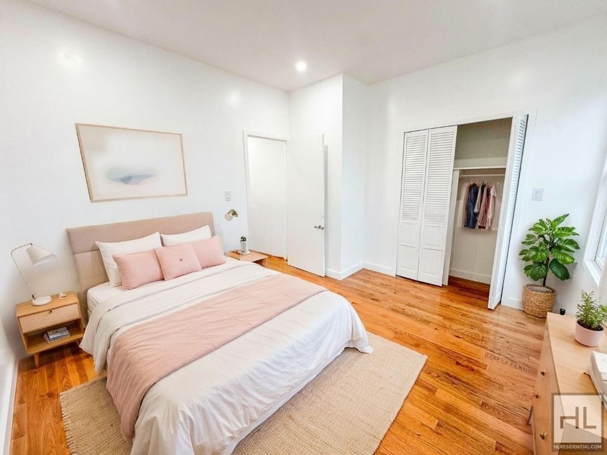 Building Photo - EAST 53 STREET