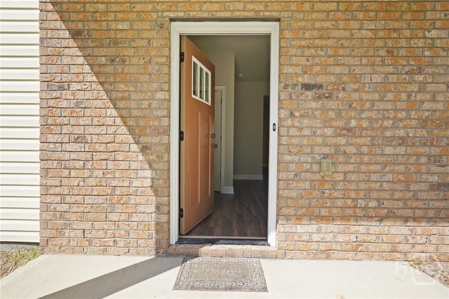 Building Photo - 504 Potter Stone Square