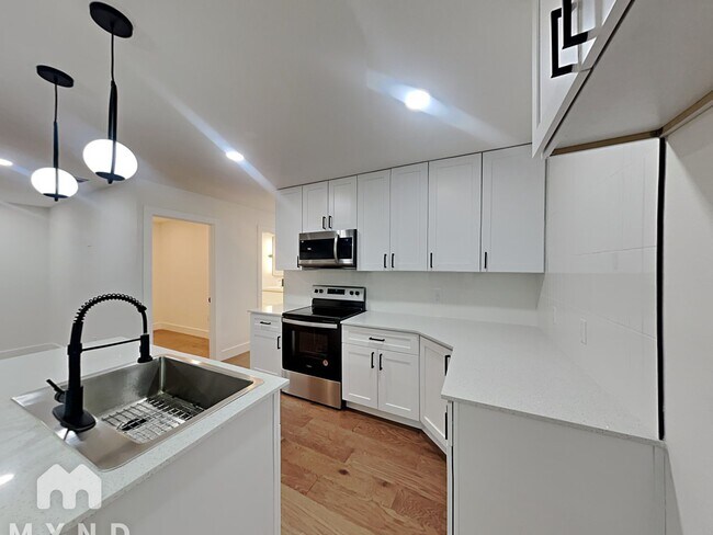 Building Photo - 1603 Rutland Dr